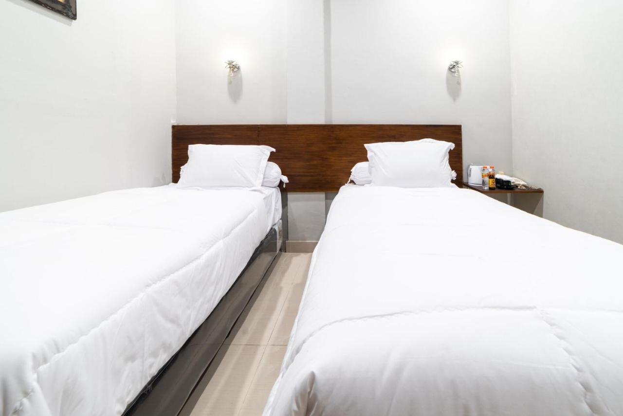 Glamour Hotel And Spa Medan Buitenkant foto