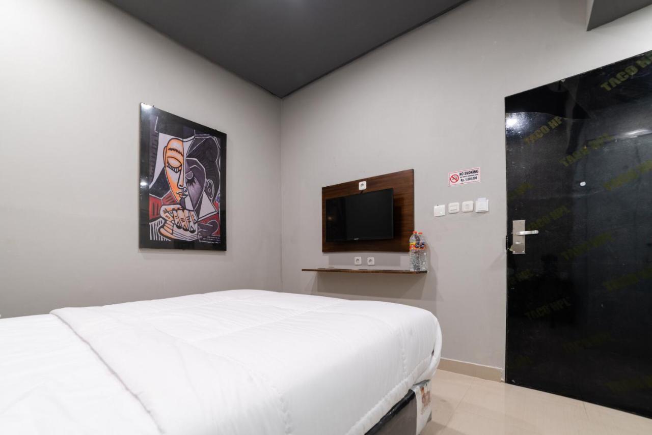 Glamour Hotel And Spa Medan Buitenkant foto