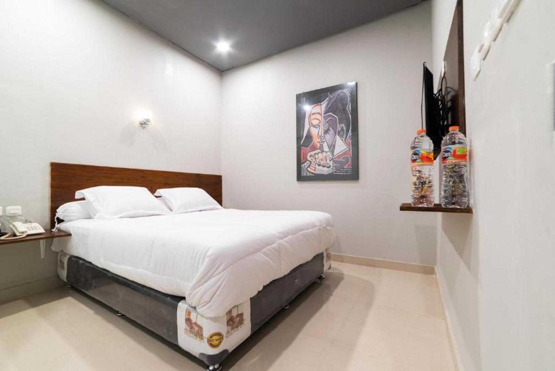 Glamour Hotel And Spa Medan Buitenkant foto