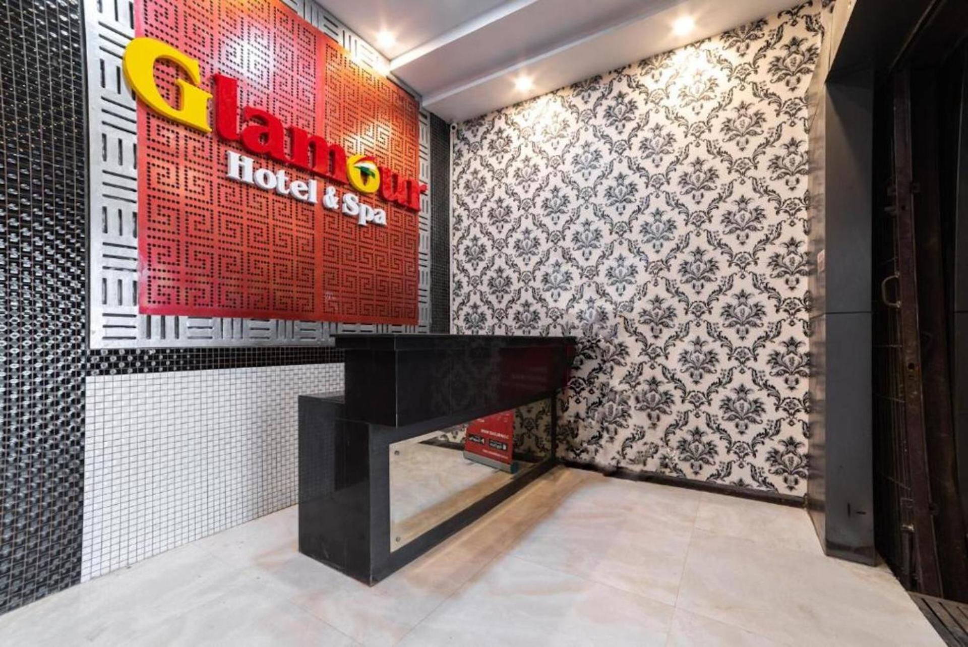 Glamour Hotel And Spa Medan Buitenkant foto